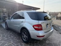 Usata Mercedes ML350 231 CV (169 kW) 2011 Giallo SUV