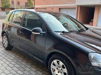Usata VW Golf V 105 CV (77 kW) 2004 Nero Utilitaria