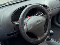 Usata Ford Fiesta 75 CV (55 kW) 2000 Grigio Utilitaria