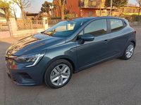 Usata Renault Clio V 140 CV (102 kW) 2022 Grigio Berlina