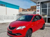 Gebraucht Lancia Ypsilon Platinum 69 PS (50 kW) 2018 Rot Kleinwagen