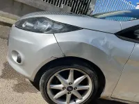 Usado Ford Fiesta Titanium 71 HP (52 kW) 2011 Prateado Sedan