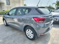 Usata Dacia Sandero Comfort 101 CV (74 kW) 2023 Grigio Berlina