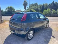 Usata Fiat Grande Punto S 75 CV (55 kW) 2011 Bluazzurro Utilitaria