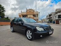Usata Mercedes C220 Avantgarde 142 CV (104 kW) 2004 Nero Station wagon