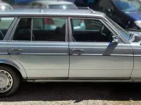 Usata Mercedes E200 109 CV (80 kW) 1983 Bluazzurro Station wagon