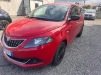 Usata Lancia Ypsilon Silver 69 CV (50 kW) 2022 Rosso Utilitaria
