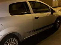 Usata Fiat Grande Punto 65 CV (47 kW) 2013 Grigio Utilitaria