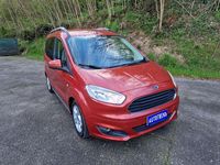 Usata Ford Tourneo Courier 75 CV (55 kW) 2015 Rosso Monovolume