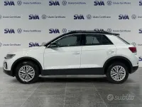 Usata VW T-Roc Life 110 CV (80 kW) 2023 Bianco SUV