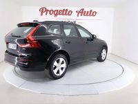 Usata Volvo XC60 Momentum 197 CV (144 kW) 2021 Onyx black metallizzato SUV