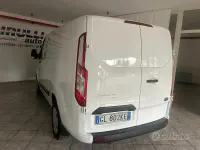Usata Ford Transit Custom Trend 131 CV (96 kW) 2023 Bianco pastello Berlina