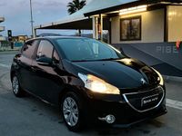 Usata Peugeot 208 Active 91 CV (66 kW) 2015 Nero Utilitaria