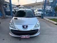 Usata Peugeot 206 60 CV (44 kW) 2011 Argento Berlina