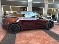 Usata Tesla Model Y 189 kW (258 CV) 2023 Rosso SUV