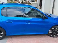 Usata Peugeot 208 101 CV (74 kW) 2024 Utilitaria