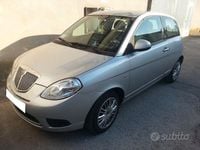 Usata Lancia Ypsilon 69 CV (50 kW) 2010 Grigio Utilitaria