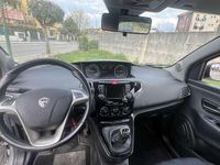 Usata Lancia Ypsilon Gold 69 CV (50 kW) 2021 Utilitaria