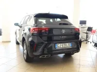 Usata VW T-Roc R-line 110 CV (80 kW) 2022 Nero SUV