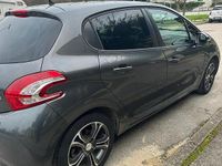 Usata Peugeot 208 Active 95 CV (69 kW) 2015 Grigio Utilitaria