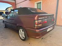 Usata Renault 19 135 CV (99 kW) 1993 Rosso Cabrio