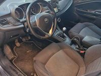 Usata Alfa Romeo Giulietta Distinctive 120 CV (88 kW) 2016 Grigio Berlina