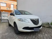 Usata Lancia Ypsilon 85 CV (62 kW) 2013 Bianco Utilitaria