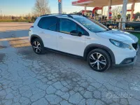 Usata Peugeot 2008 110 CV (80 kW) 2017 Bianco SUV