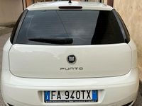 Usata Fiat Punto 75 CV (55 kW) 2015 Bianco Utilitaria