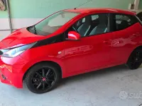 Begagnad Toyota Aygo 69 HK (50 kW) 2016 Röd Halvkombi