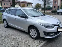 Usata Renault Mégane GrandTour LIMITED 110 CV (80 kW) 2016 Grigio Station wagon