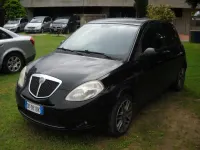 Usata Lancia Ypsilon 105 CV (77 kW) 2007 Nero Utilitaria