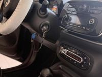 Usata Smart ForTwo Electric Drive 35 kW (48 CV) 2020 Nero Cabrio
