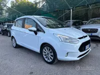 Usata Ford B-MAX Titanium 100 CV (73 kW) 2015 Bianco Monovolume