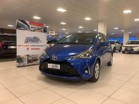Usata Toyota Yaris Active 69 CV (50 kW) 2018 Blu/azzurro Utilitaria
