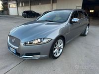Usata Jaguar XF 200 CV (147 kW) 2014 Grigio Berlina