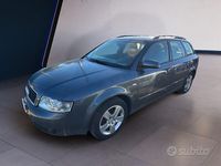 Begagnad Audi A4 101 HK (74 kW) 2003 Grå Sedan