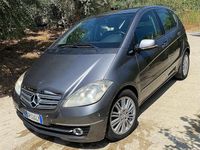 Usata Mercedes A180 Elegance 109 CV (80 kW) 2008 Grigio Berlina