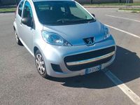 Usata Peugeot 107 68 CV (50 kW) 2009 Grigio Utilitaria