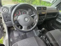 Usata Suzuki Jimny 86 CV (63 kW) 2006 Grigio SUV