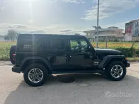 Usata Jeep Wrangler Unlimited Sahara 200 CV (147 kW) 2020 Nero SUV