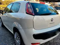 Usata Fiat Punto Evo Dynamic 77 CV (56 kW) 2010 Bianco Utilitaria