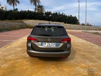 Usata Opel Astra 136 CV (100 kW) 2015 Grigio Station wagon