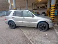 Usado Mercedes ML270 163 CV (119 kW) 2004 Gris SUV