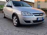 Usata Opel Corsa Enjoy 69 CV (50 kW) 2005 Grigio Berlina