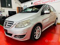 Usata Mercedes B180 Premium 109 CV (80 kW) 2010 Grigio Monovolume