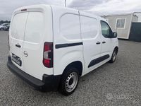 Usata Opel Combo 102 CV (75 kW) 2021 Bianco Monovolume