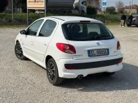 Usata Peugeot 206 57 CV (41 kW) 2012 Bianco Berlina