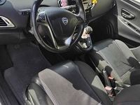 Usata Lancia Ypsilon 95 CV (69 kW) 2011 Bianco Utilitaria