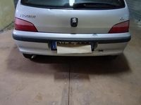 Usata Peugeot 106 60 CV (44 kW) 2001 Grigio Utilitaria